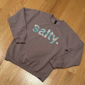 GILDAN med “SALTY” lilac sweatshirt
